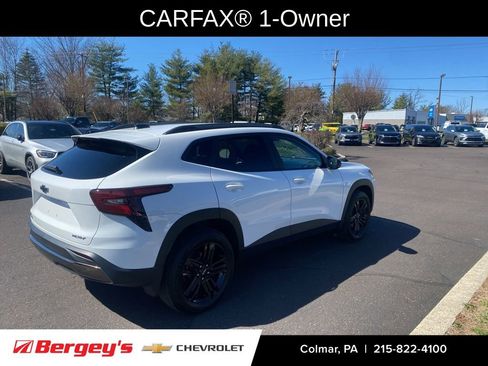 Used 2025 Chevrolet Trax ACTIV w/ Driver Confidence Package image 3