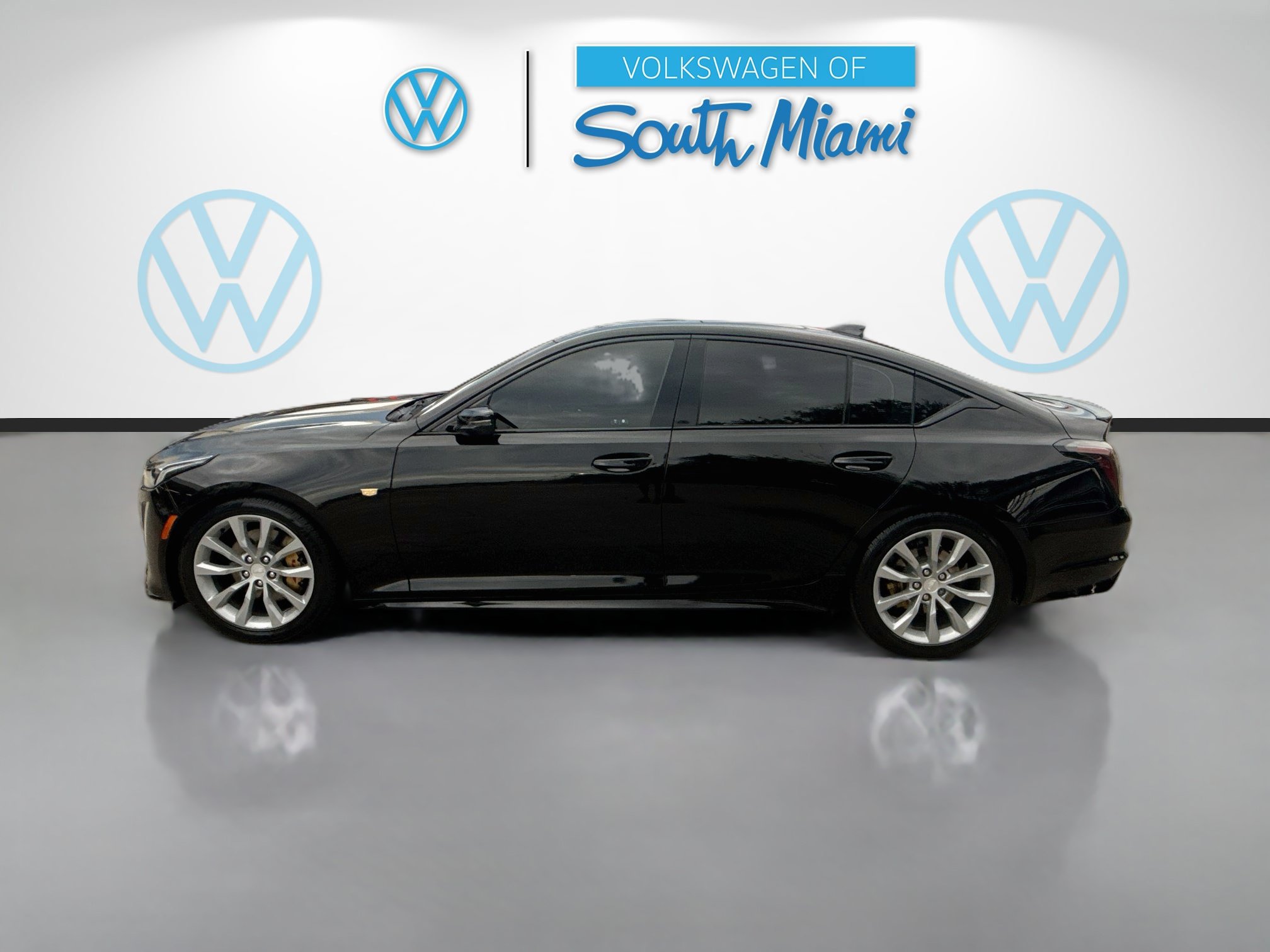 Used 2024 Cadillac CT5 Sport RWD image 4
