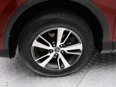 Used 2018 Toyota RAV4 XLE image 4