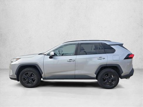 Used 2020 Toyota RAV4 XLE image 7