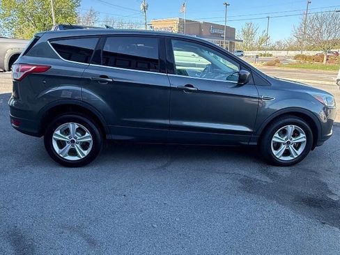 Used 2016 Ford Escape SE image 5