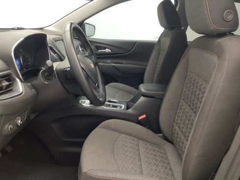 Used 2024 Chevrolet Equinox LT w/ Driver Convenience Package AWD/4WD image 17