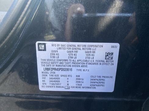 Used 2023 Buick Envision Essence w/ Sport Touring Package image 29