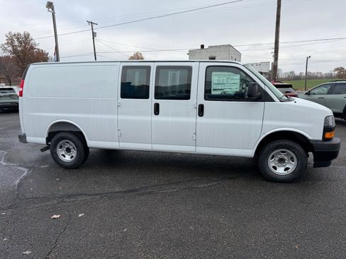 New 2025 Chevrolet Express 2500 Extended w/ Communications Package RWD image 4