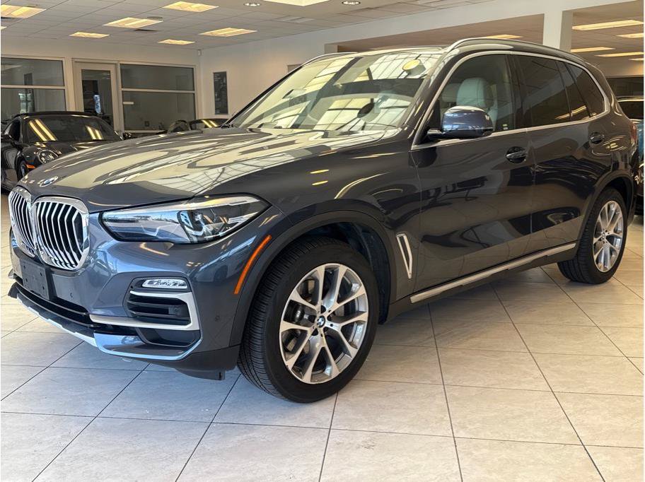 Used 2021 BMW X5 xDrive40i w/ Premium Package AWD/4WD image 2
