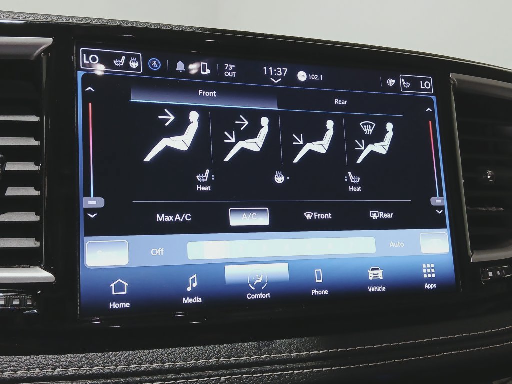 Used 2024 Chrysler Pacifica Touring-L FWD image 23