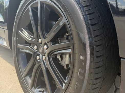Used 2020 Ford Edge ST-Line w/ Cold Weather Package AWD/4WD image 9