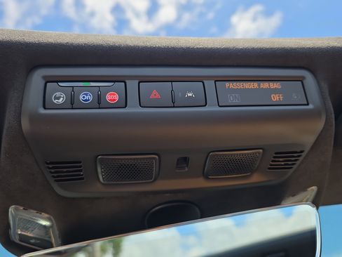 Used 2025 Chevrolet Corvette Z06 RWD image 29