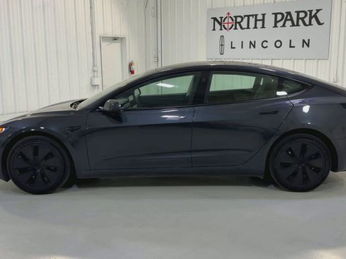 Used 2025 Tesla Model 3 Long Range image 4