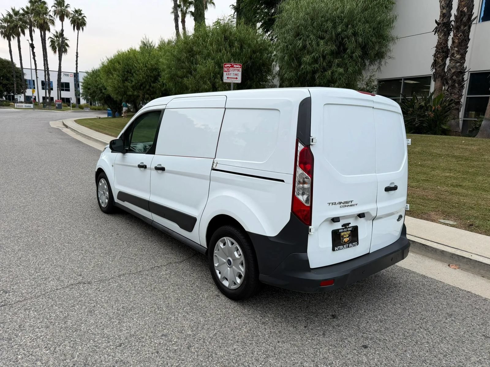 Used 2017 Ford Transit Connect XL FWD image 7