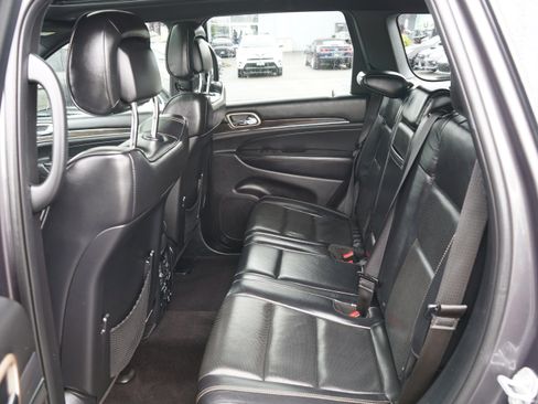 Used 2017 Jeep Grand Cherokee Overland AWD/4WD image 15