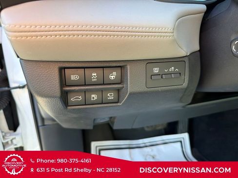 Used 2020 Toyota Avalon Limited w/ Advanced Safety Package image 16