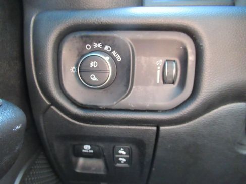 Used 2025 RAM 1500 Big Horn RWD image 22