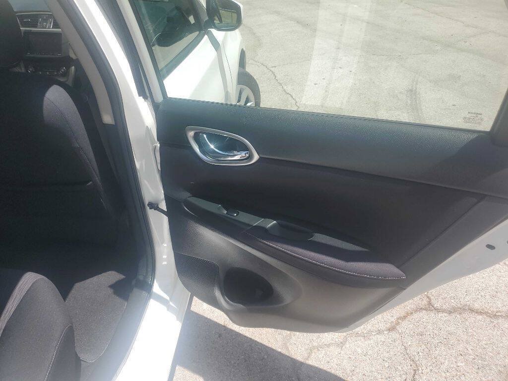 Used 2014 Nissan Sentra SV FWD image 23