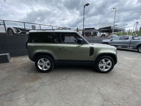 Used 2021 Land Rover Defender 90 First Edition AWD/4WD image 7
