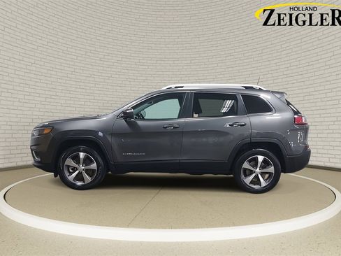 Used 2021 Jeep Cherokee Limited image 8