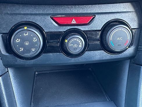 Used 2019 Subaru Crosstrek 2.0i image 15