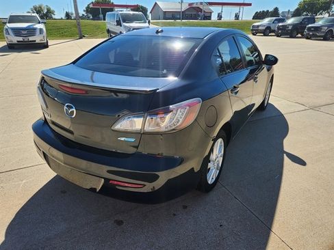 Used 2013 MAZDA MAZDA3 i Grand Touring w/ Tech Pkg image 3