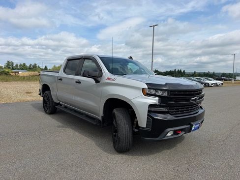 Used 2021 Chevrolet Silverado 1500 LT Trail Boss w/ Bed Protection Package AWD/4WD image 4