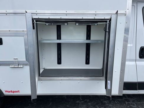 New 2024 RAM ProMaster 3500 w/ Convenience Group FWD image 7