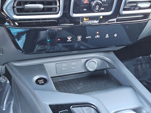 New 2026 Nissan Sentra SV w/ Floor Mat Package FWD image 19