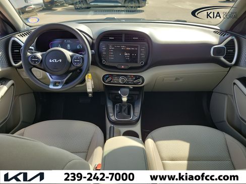 Certified 2025 Kia Soul LX w/ LX Technology Package FWD image 14