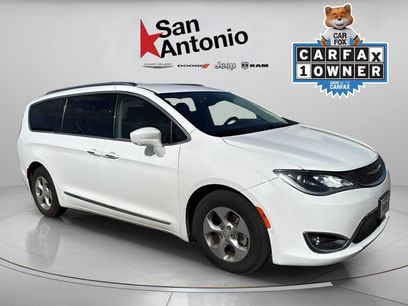Used 2017 Chrysler Pacifica Touring-L Plus w/ Advanced Safetytec Group