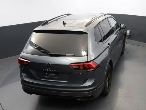 Certified 2022 Volkswagen Tiguan SE R-Line image 46