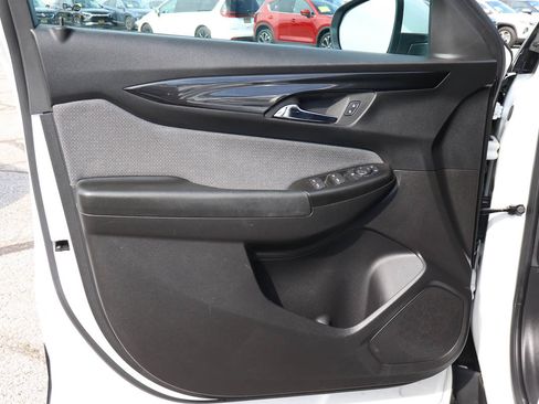 Used 2025 Chevrolet TrailBlazer LT FWD image 13