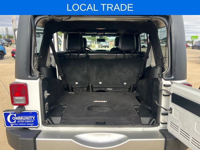 Used 2017 Jeep Wrangler Unlimited Sahara w/ Connectivity Group AWD/4WD image 17