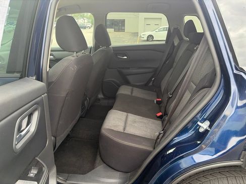 Used 2025 Nissan Rogue SV AWD/4WD image 17