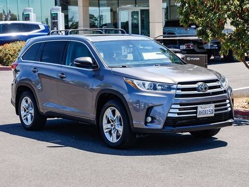 Used 2019 Toyota Highlander Limited AWD/4WD image 6