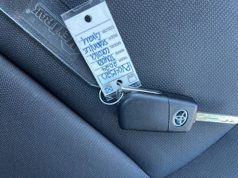 Used 2024 Toyota Corolla LE image 30