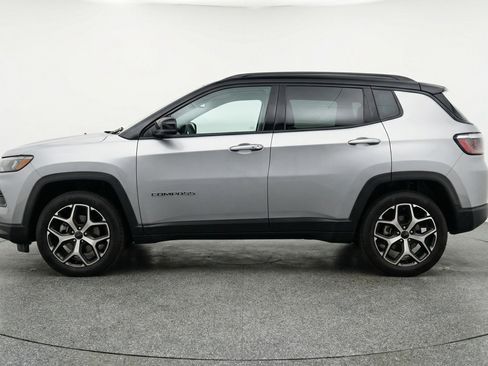 Used 2025 Jeep Compass Limited AWD/4WD image 5
