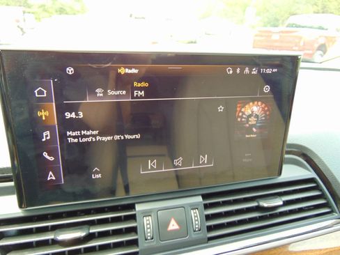 Used 2022 Audi Q5 2.0T Premium Plus w/ Premium Plus Package AWD/4WD image 23