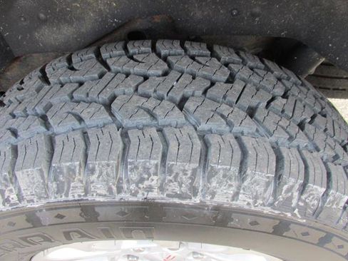 Used 2016 GMC Yukon SLT w/ Open Road Package image 7