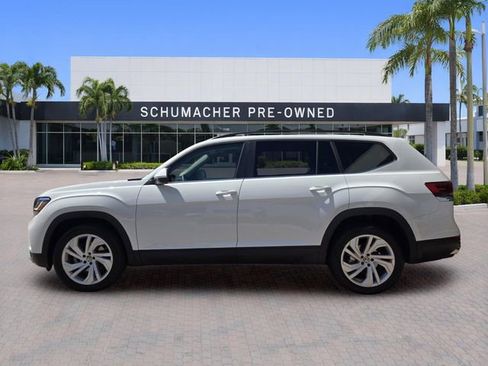 Used 2023 Volkswagen Atlas SE w/ Panoramic Sunroof Package FWD image 4