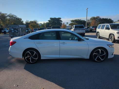 Used 2022 Honda Accord Sport image 5