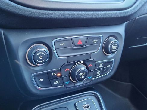 Used 2019 Jeep Compass Trailhawk w/ Cold Weather Group image 28