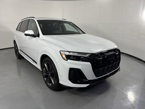 Used 2025 Audi Q7 3.0T Premium Plus w/ Premium Plus Package AWD/4WD image 29