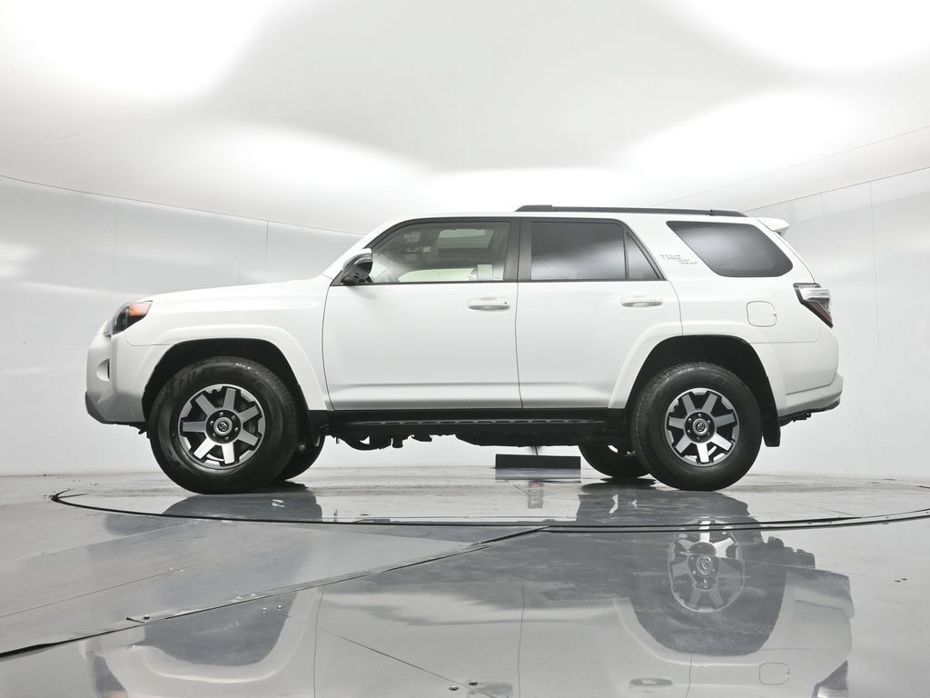 Used 2022 Toyota 4Runner TRD Off-Road Premium AWD/4WD image 53