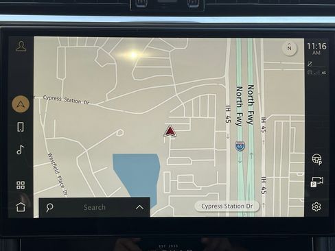 Used 2023 Jaguar F-PACE SVR image 24