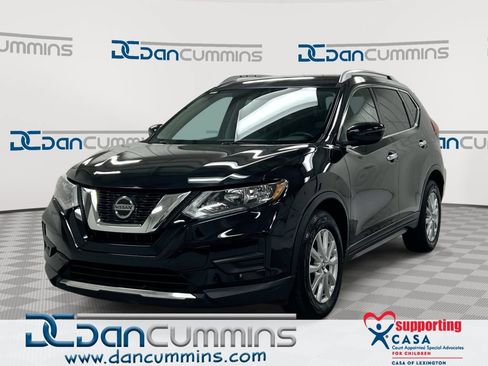 Used 2018 Nissan Rogue SV FWD image 1