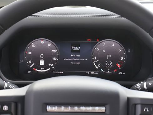 New 2026 Land Rover Defender 130 X-Dynamic SE image 22