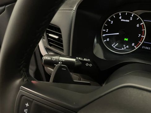 Used 2025 Nissan Rogue SV FWD image 20