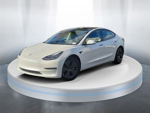Used 2022 Tesla Model 3 Long Range image 17