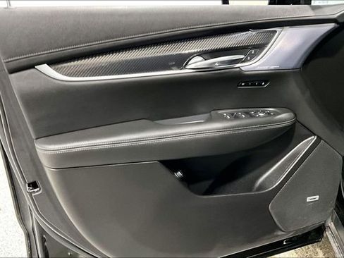 Used 2023 Cadillac XT6 Sport w/ Technology Package image 20