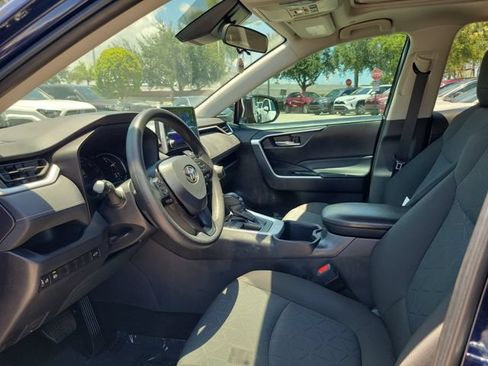 Used 2025 Toyota RAV4 XLE w/ Convenience Package FWD image 11