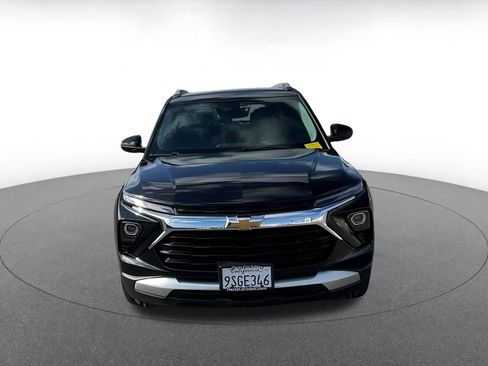Used 2025 Chevrolet TrailBlazer LT image 4
