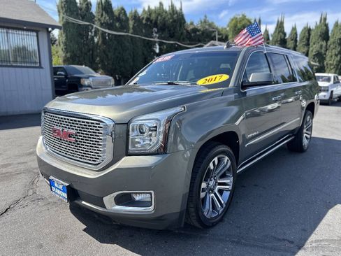 Used 2017 GMC Yukon XL Denali w/ Open Road Package AWD/4WD image 3
